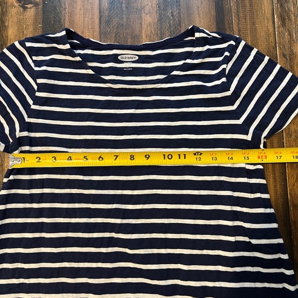 Old Navy Women’s Navy & White Striped 100% Cotton Maternity Tee Size M NWOT - Picture 4 of 5